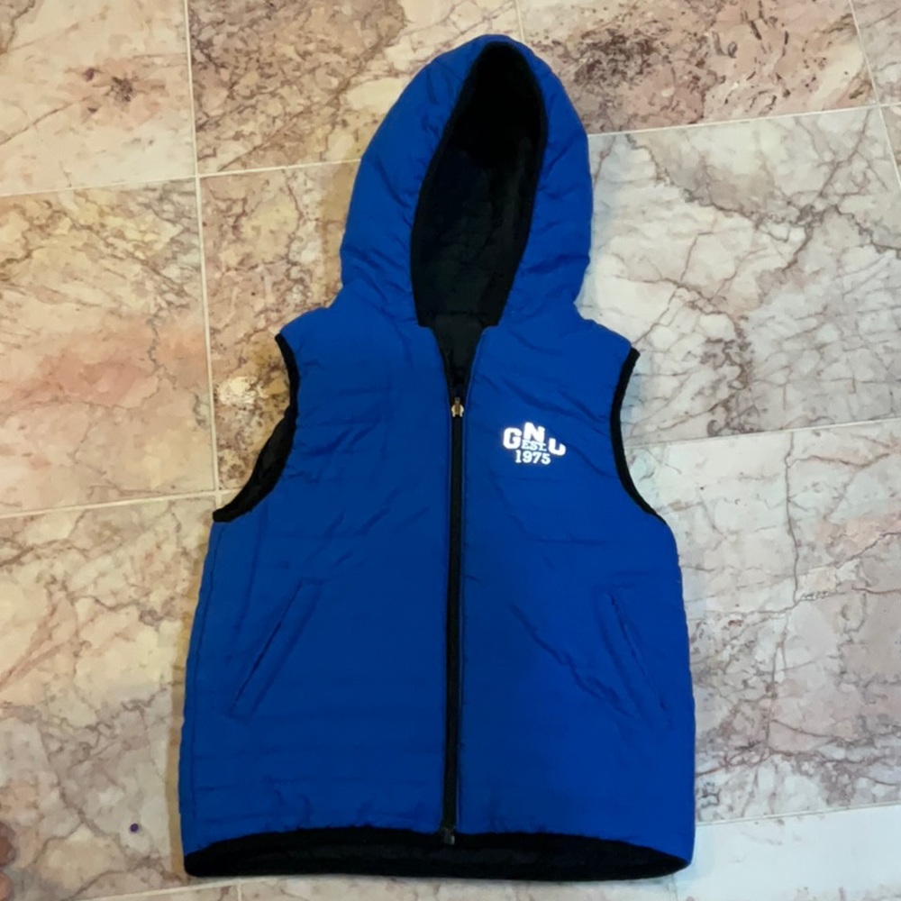 Vest - Picture 3 of 4